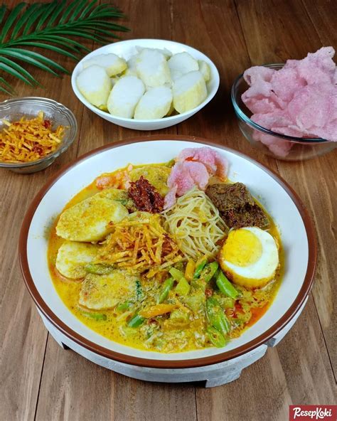 Sajian Nusantara Di Meja Makan: Resep Lontong Sayur Medan Yang Menggugah Selera